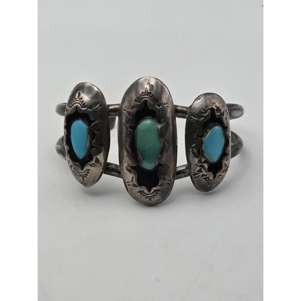 Vintage Navajo Style Sterling Silver Turquoise Cuff Bracelet